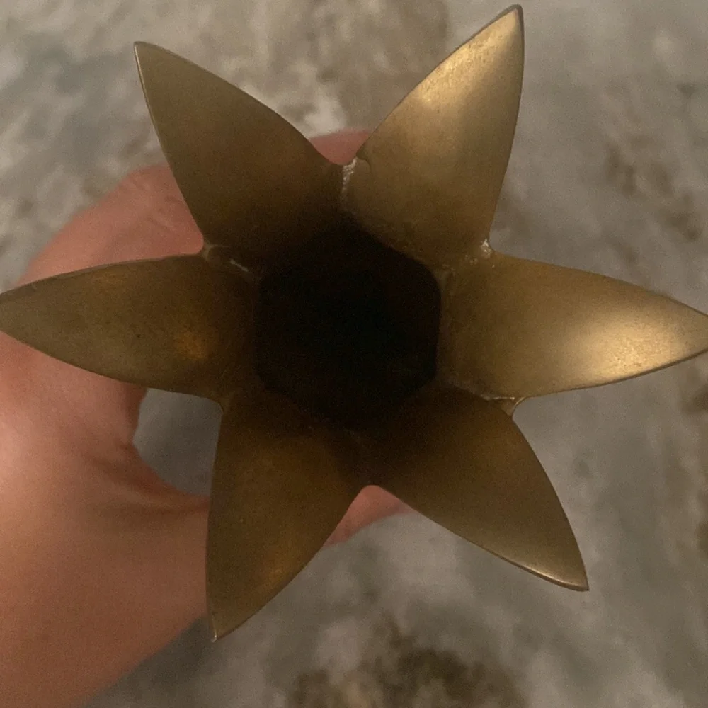 Vintage MCM solid brass pineapple vase. Retro whimsical cottagecore farmhouse - Picture 2 of 5